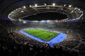 对朱利安·阿尔瓦雷斯的突然刹车